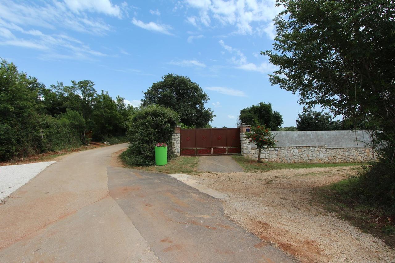 Počitniška hiša House Nar